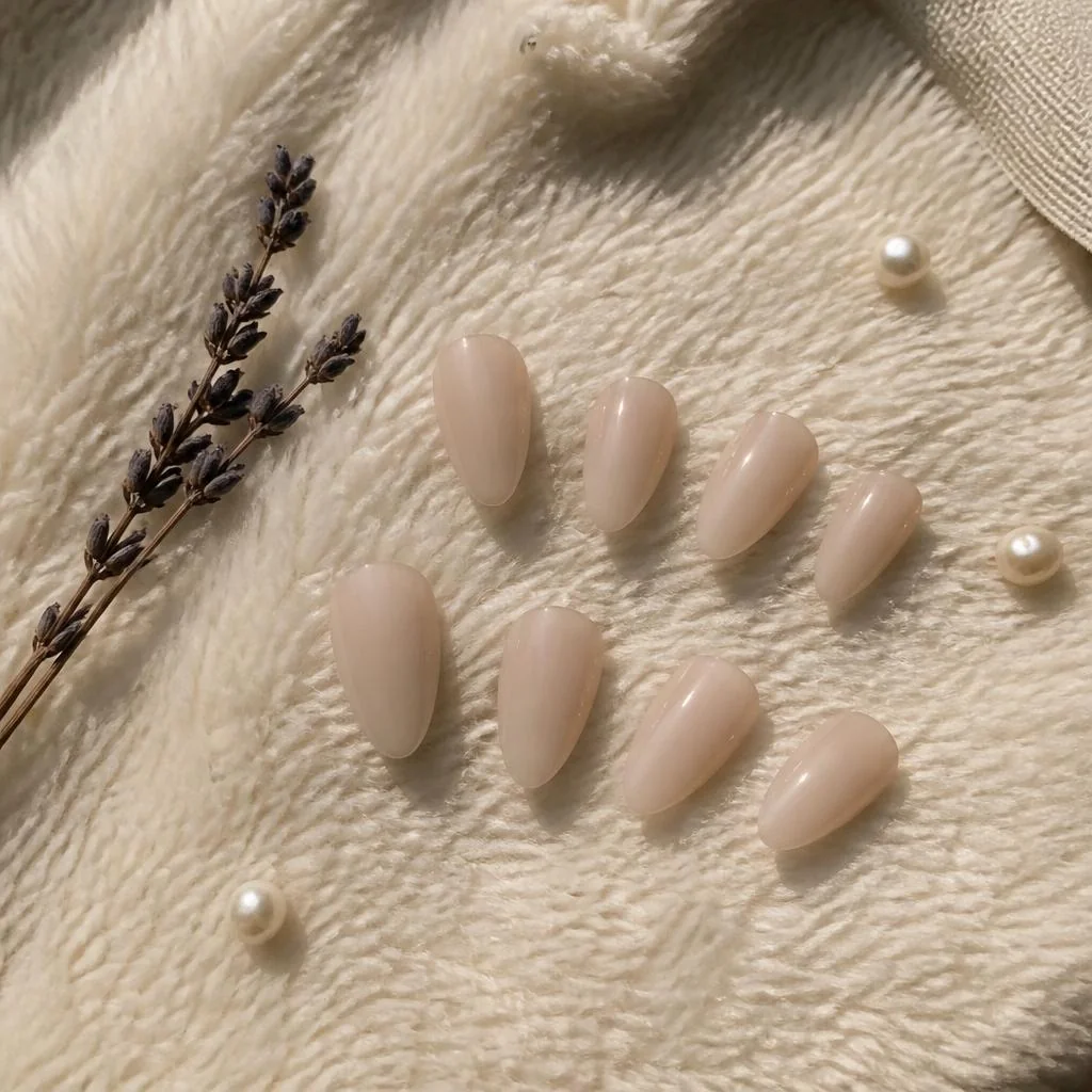 Everyday press-on nails